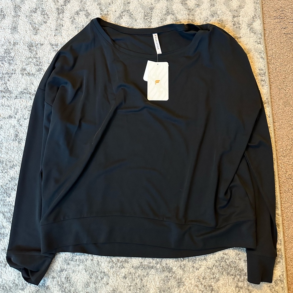 Brand new Fabletics off the shoulder athletic top!